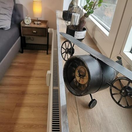 Frisch Sanierte Ferienwohnung 2 Min Vom Suedstrand - Balkon - Pay Tv Wilhelmshaven Bagian luar foto
