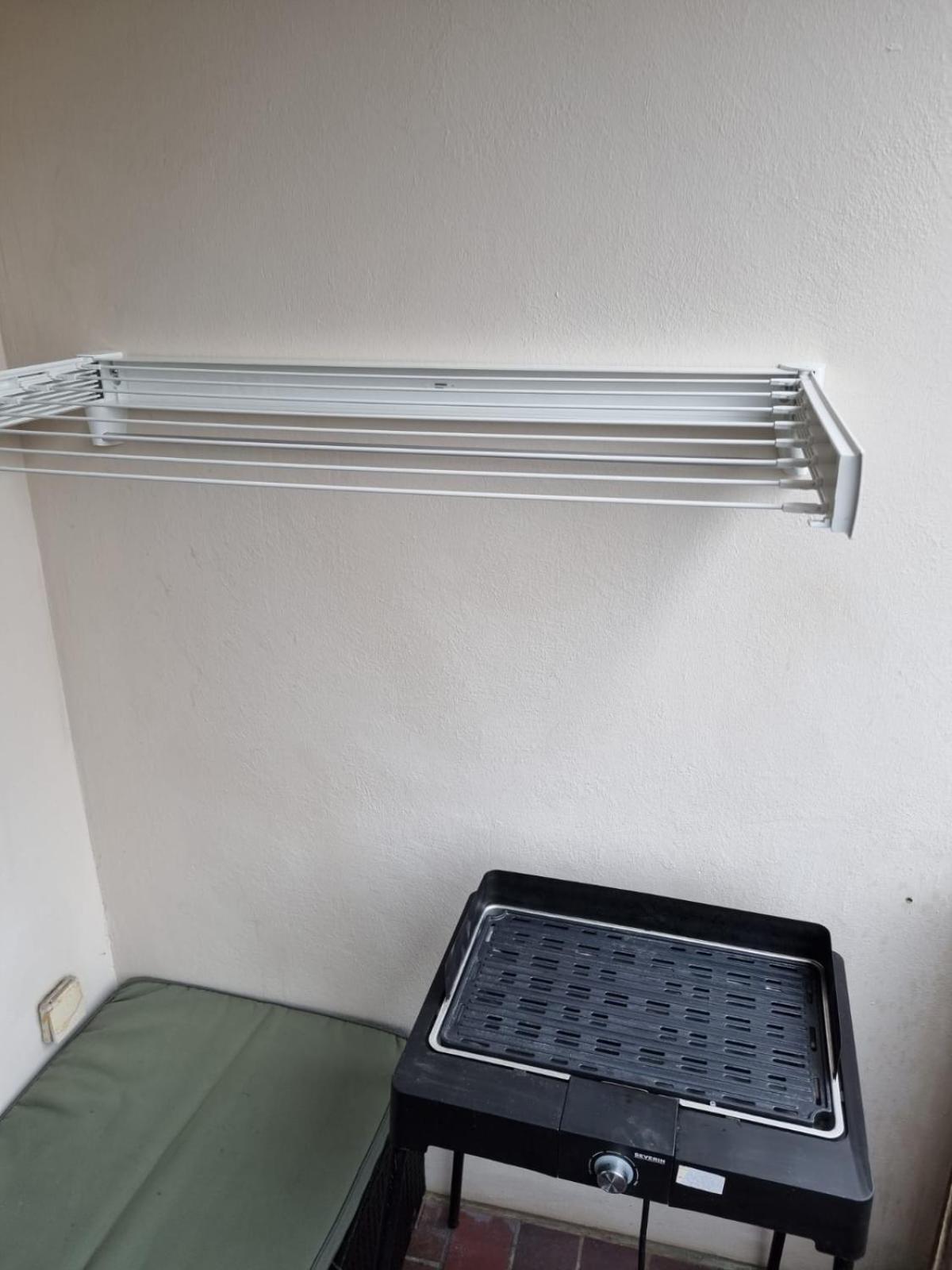 Frisch Sanierte Ferienwohnung 2 Min Vom Suedstrand - Balkon - Pay Tv Wilhelmshaven Bagian luar foto
